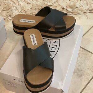 Steve Madden Asher Slide Sandal in Black Leather